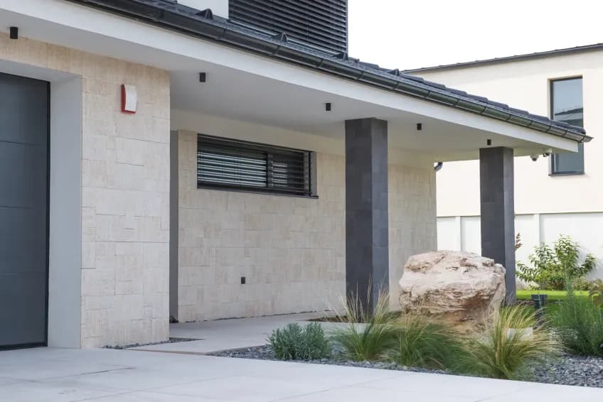 TRAVERTINE