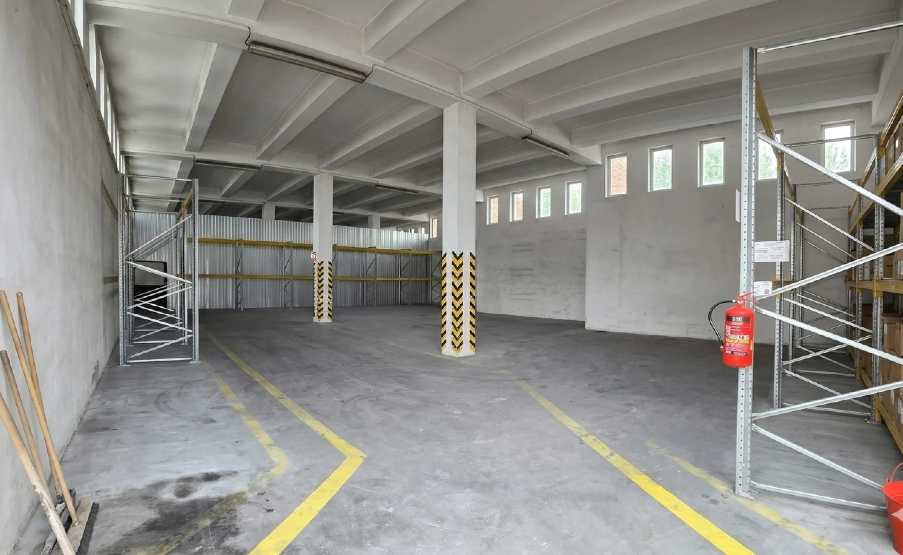 Warehouse space rental