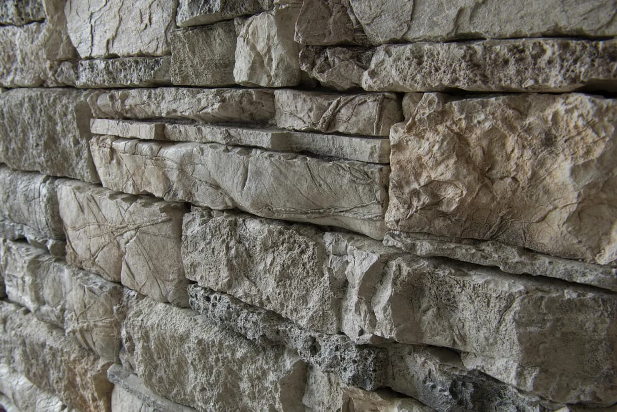 EXCLUSIVE Stone Lodge mocca